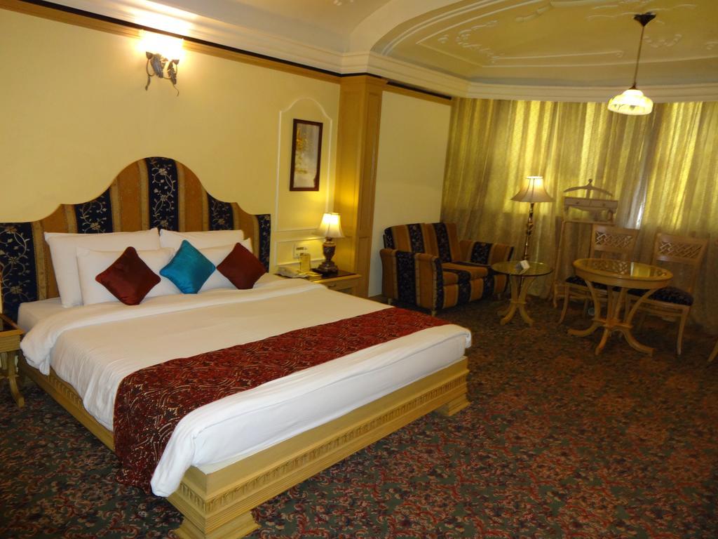 Hotel Babylon International Rāipur Camera foto