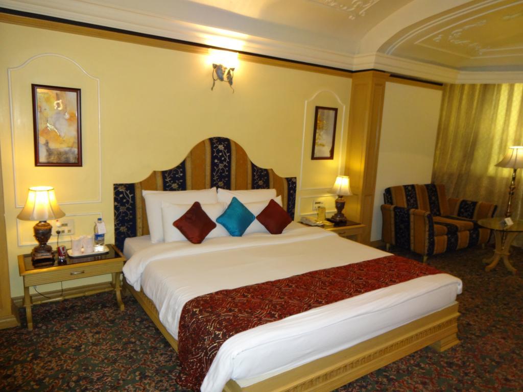 Hotel Babylon International Rāipur Esterno foto