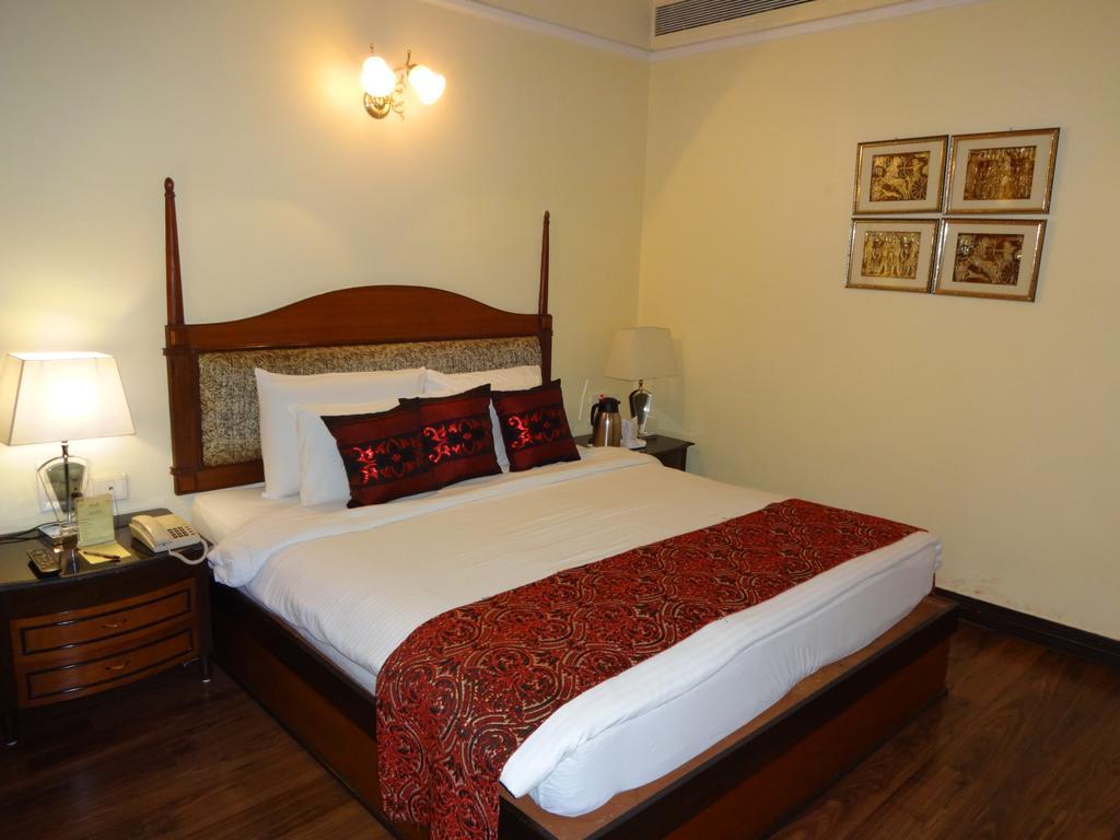 Hotel Babylon International Rāipur Camera foto