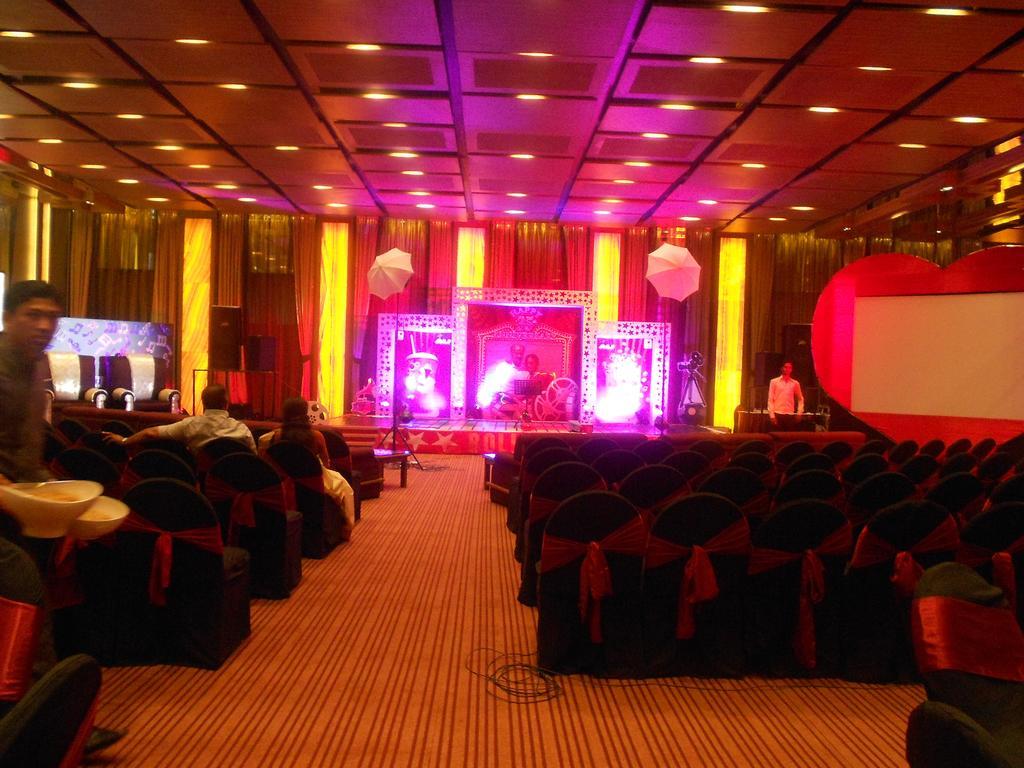 Hotel Babylon International Rāipur Camera foto