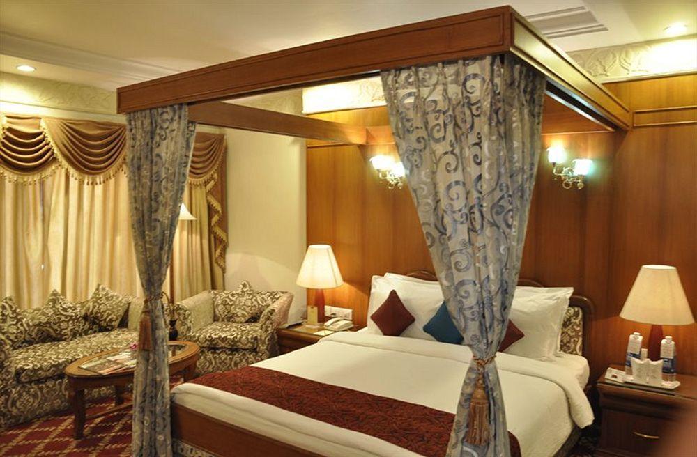 Hotel Babylon International Rāipur Esterno foto