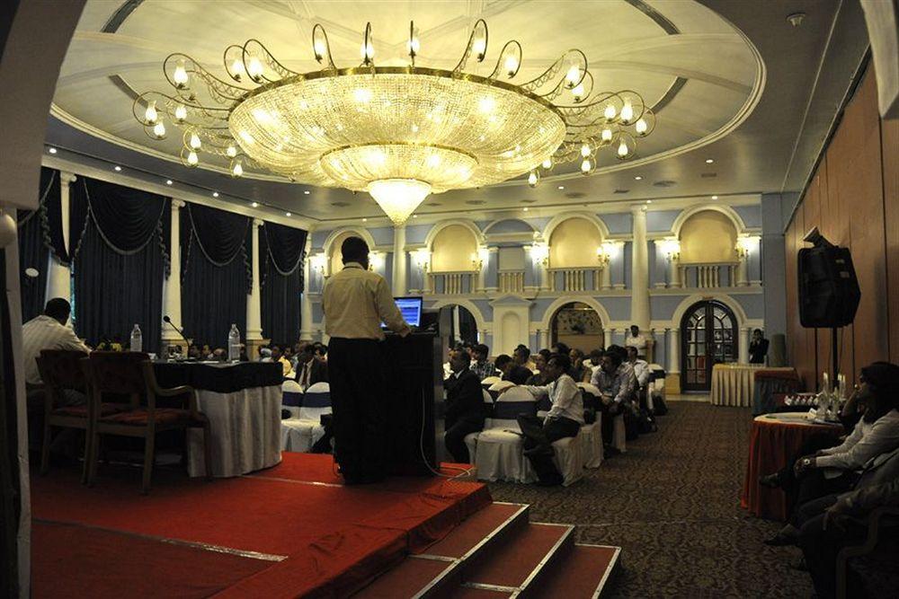 Hotel Babylon International Rāipur Esterno foto
