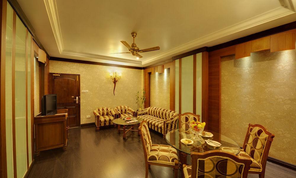 Hotel Babylon International Rāipur Esterno foto