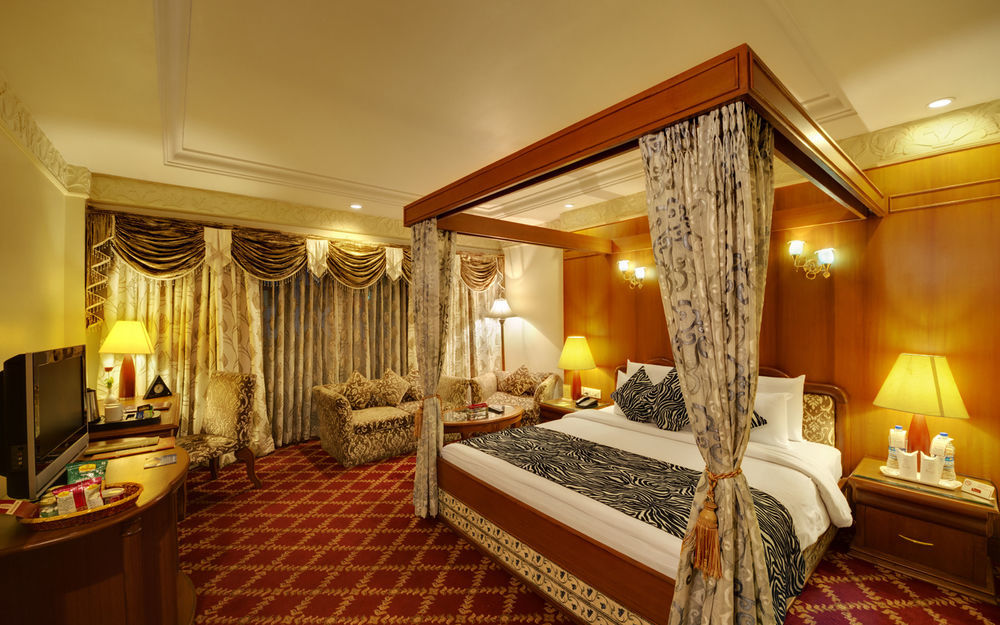 Hotel Babylon International Rāipur Esterno foto
